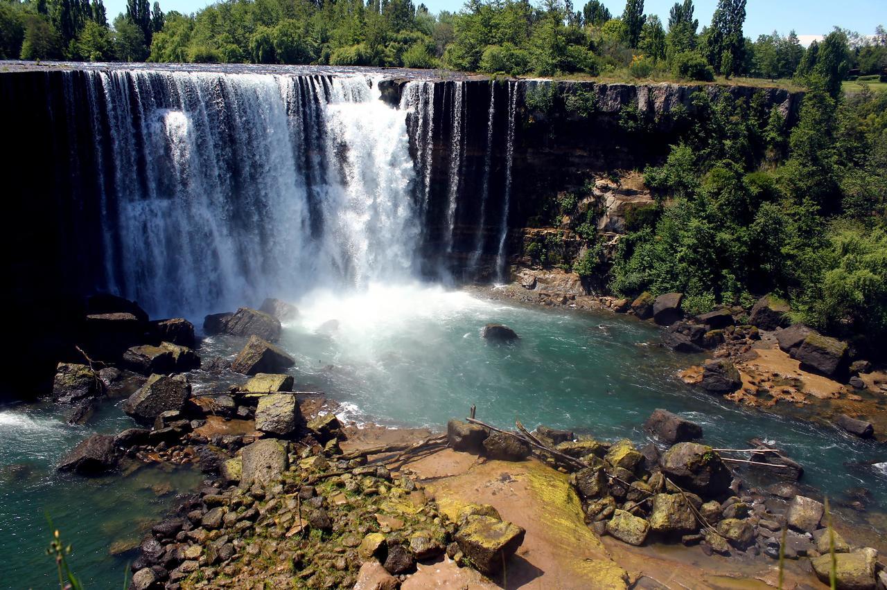 Вилла Camping & Hospedaje Rio Laja Эль-Мансано Экстерьер фото